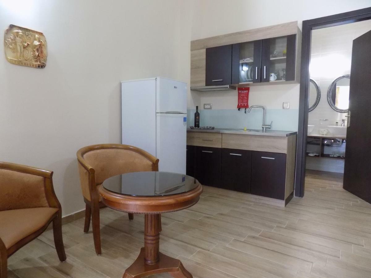 Souvlakis Pool Suites Chania  Exterior foto