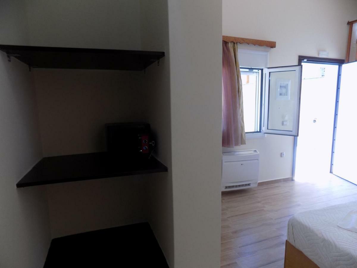 Souvlakis Pool Suites Chania  Exterior foto