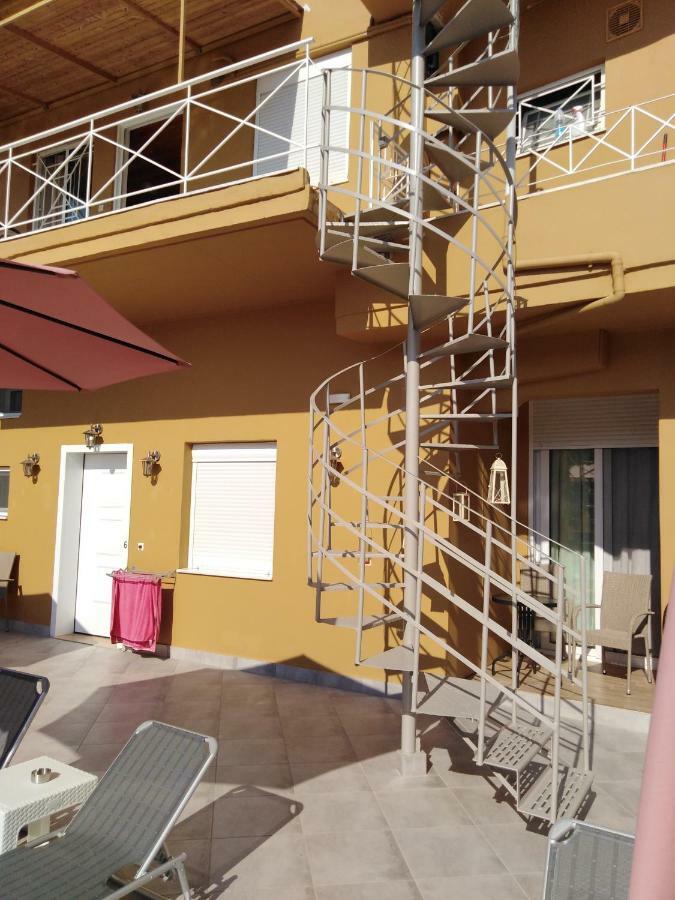 Souvlakis Pool Suites Chania  Exterior foto
